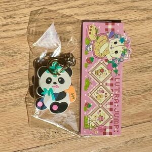 Lutra Jump Exclusive Panda Keychain